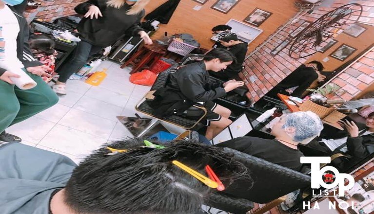 Crew Barber Shop Hà Nội sẽ giúp bạn có được một mái tóc ưng ý