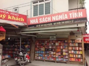 Tiệm sách đường Phạm Văn Đồng